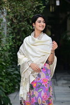 Embrace Classic Elegance with Our Multicolor Paisley Ethnic Shaw