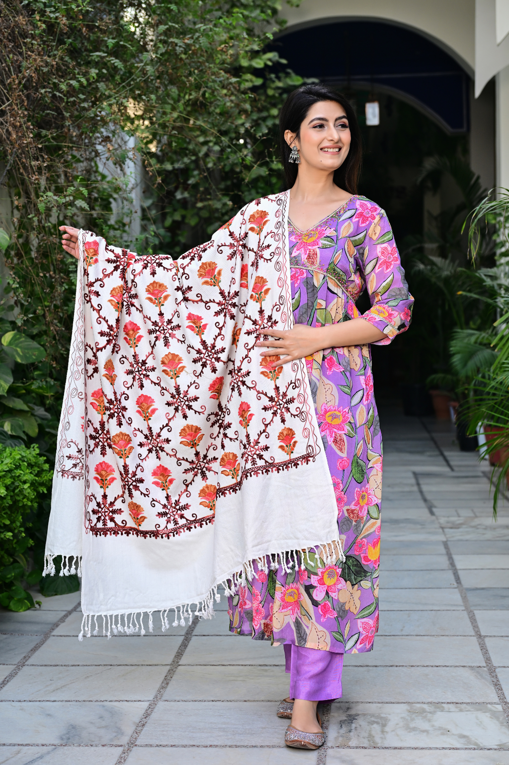 Pure White Shawl with Elegant Pattern Work – Simple Yet Royal Look