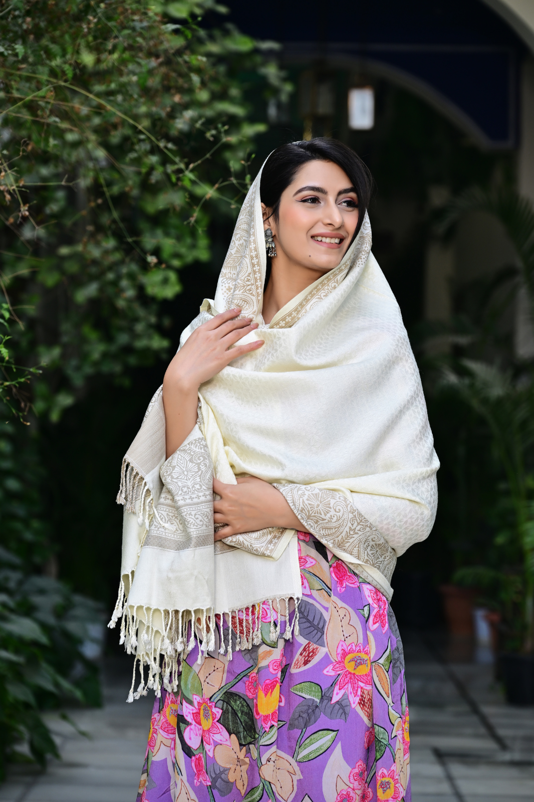 Embrace Classic Elegance with Our Multicolor Paisley Ethnic Shaw