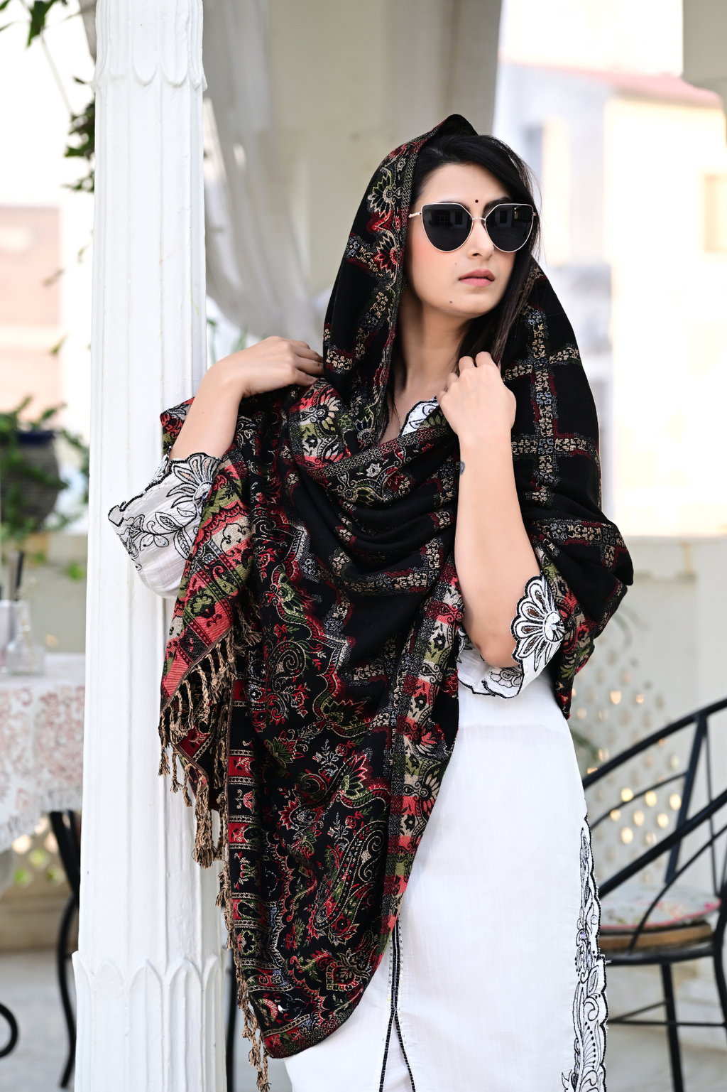 Experience Timeless Beauty with Our Heritage-Inspired Modern Shawl