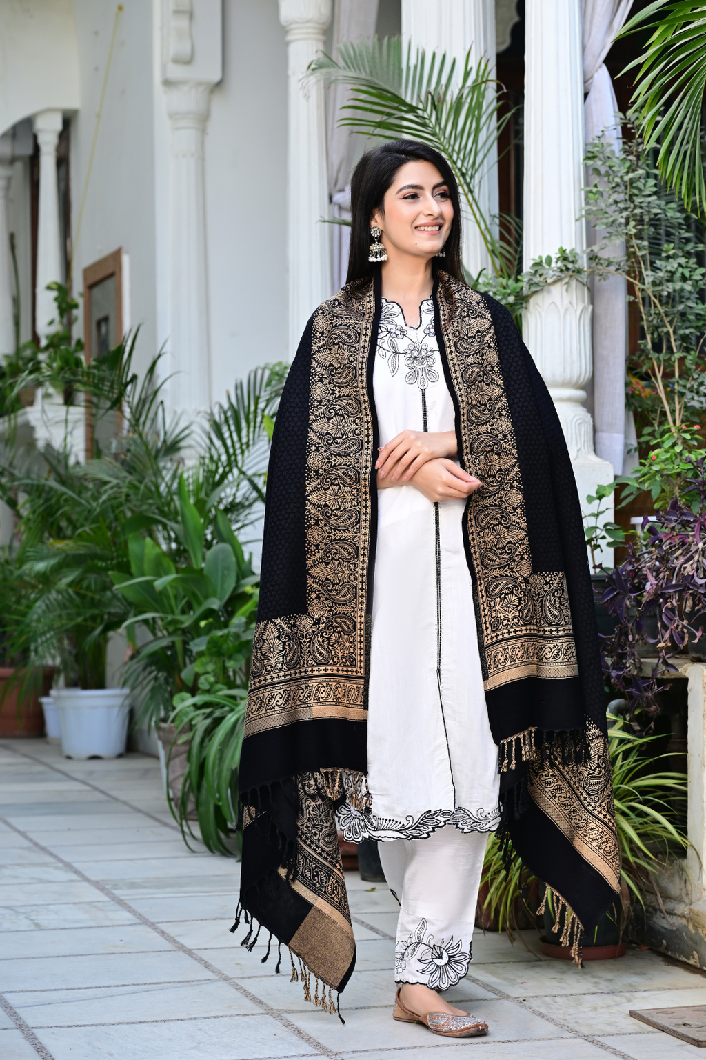 Fashionable Shawl with Bold Traditional Patterns & Handmade Appeal