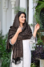 Elegant Black Shawl with Classic Beige Paisley Weaving
