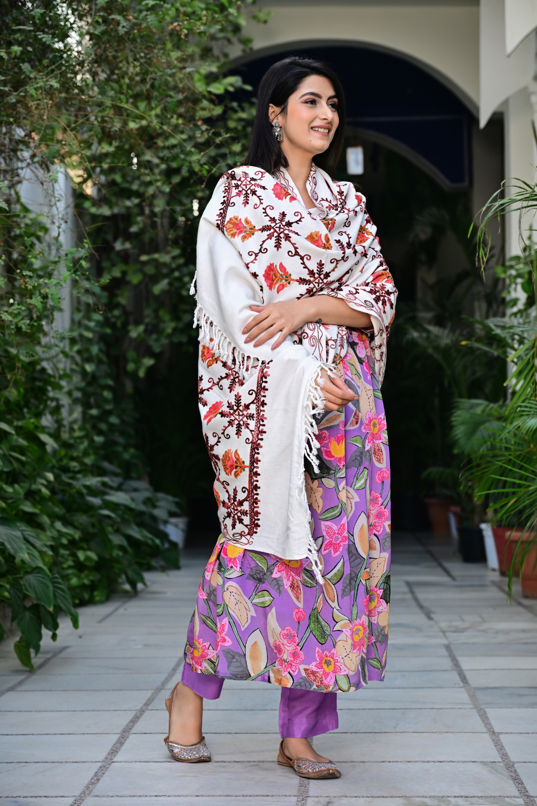 Pure White Shawl with Elegant Pattern Work – Simple Yet Royal Look