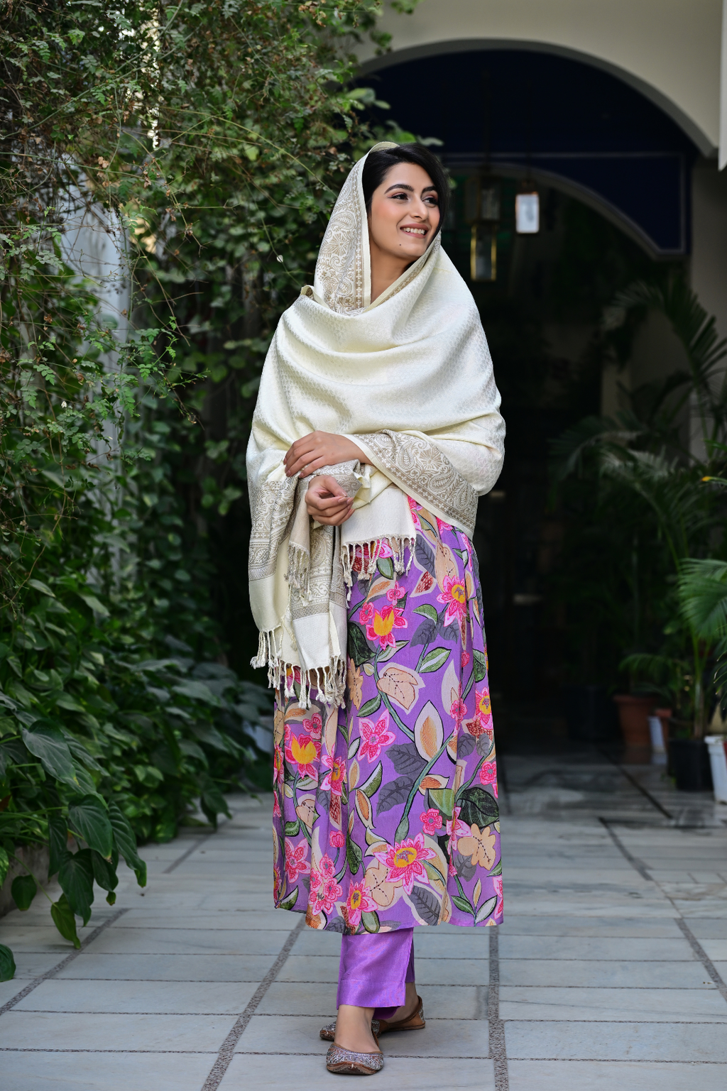 Embrace Classic Elegance with Our Multicolor Paisley Ethnic Shaw