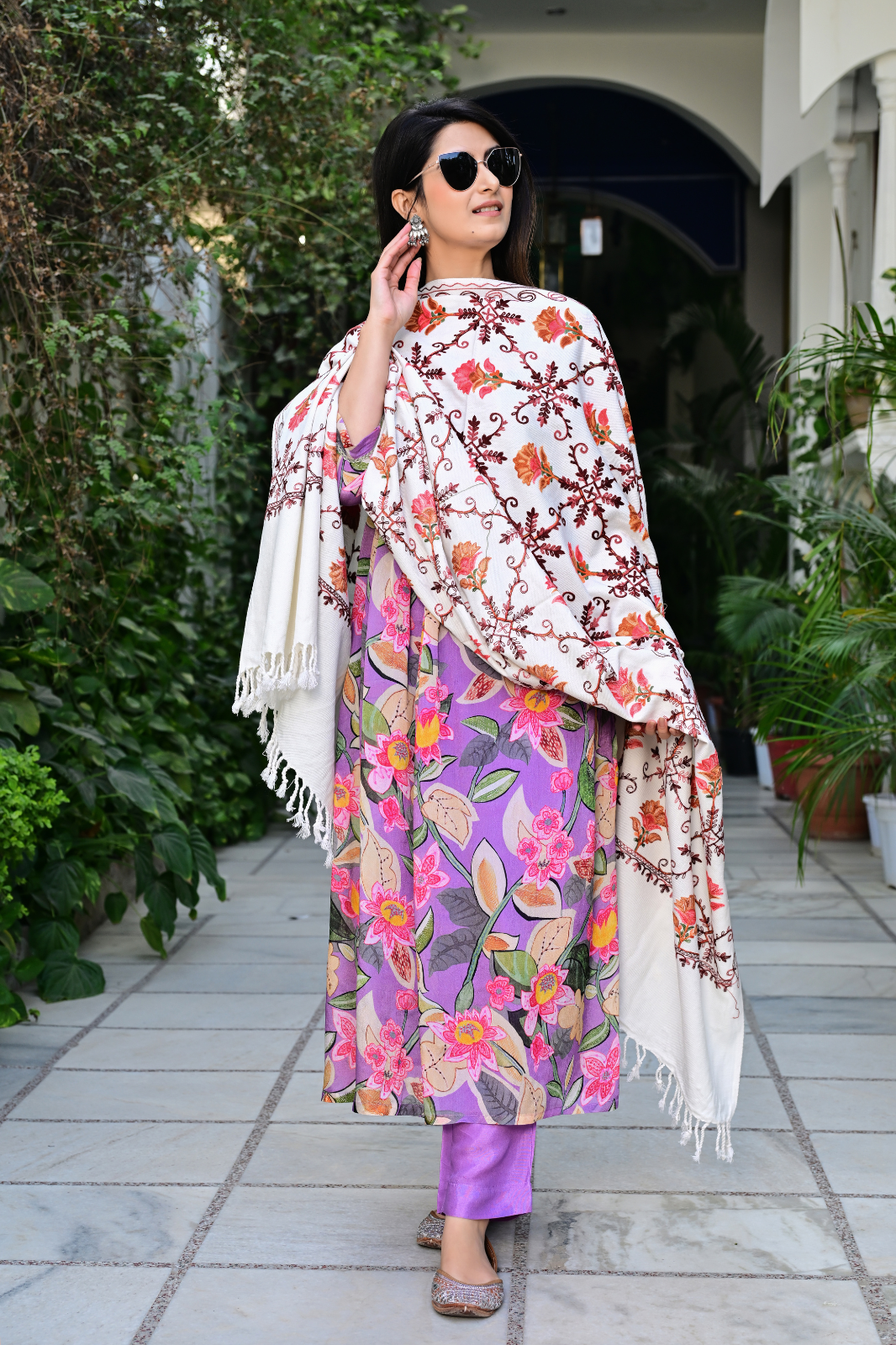 Pure White Shawl with Elegant Pattern Work – Simple Yet Royal Look