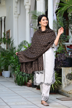 Elegant Black Shawl with Classic Beige Paisley Weaving