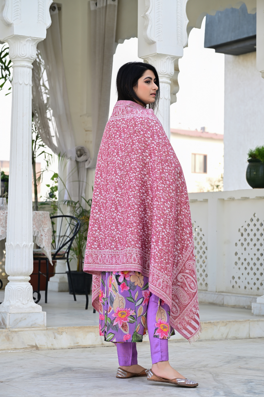 Wrap Yourself in Kashmiri Elegance with Rich Paisley & Floral Embroidery”