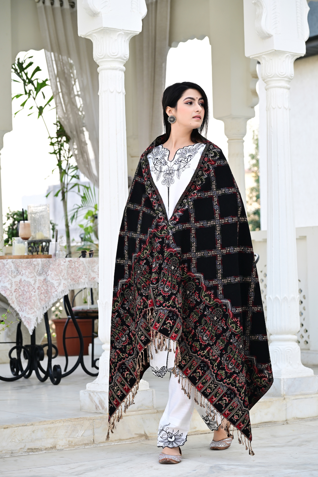 Experience Timeless Beauty with Our Heritage-Inspired Modern Shawl