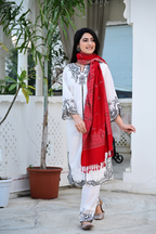 Luxury Red Floral Wrap – Elegant, Stylish & Perfect for Every Occasion