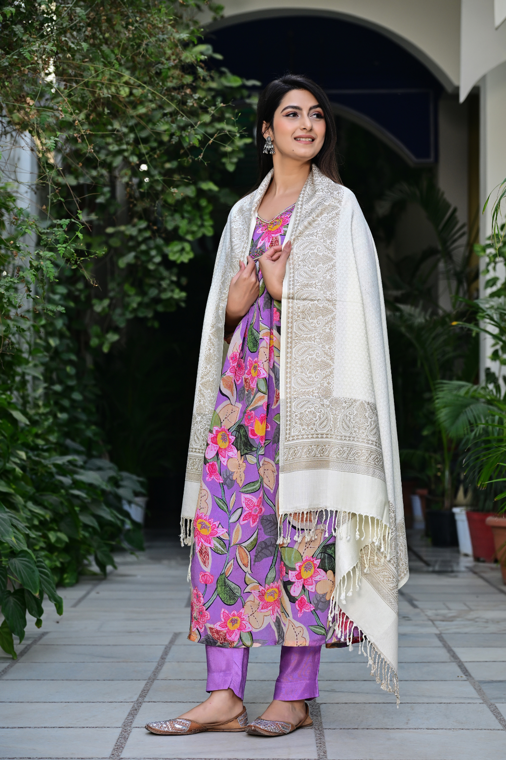 Embrace Classic Elegance with Our Multicolor Paisley Ethnic Shaw