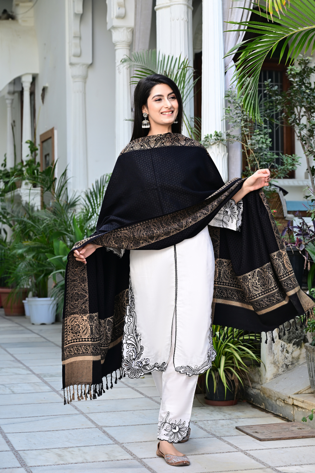 Fashionable Shawl with Bold Traditional Patterns & Handmade Appeal