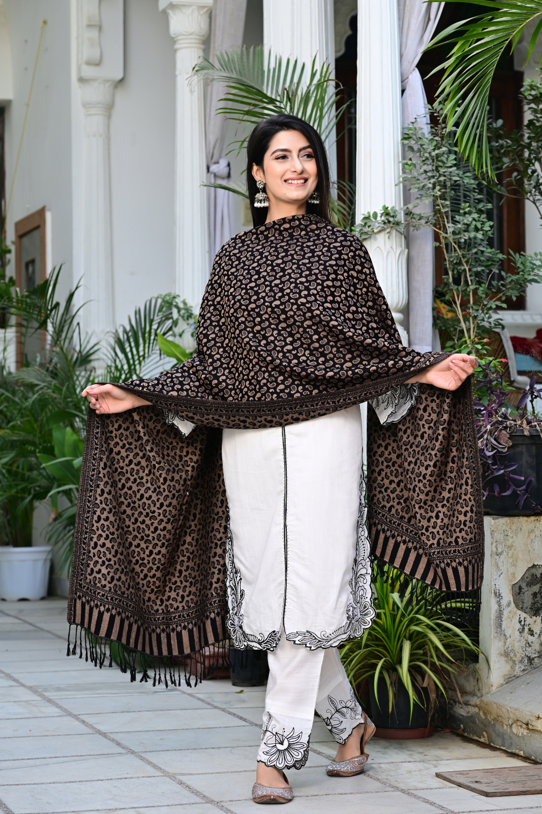 Elegant Black Shawl with Classic Beige Paisley Weaving