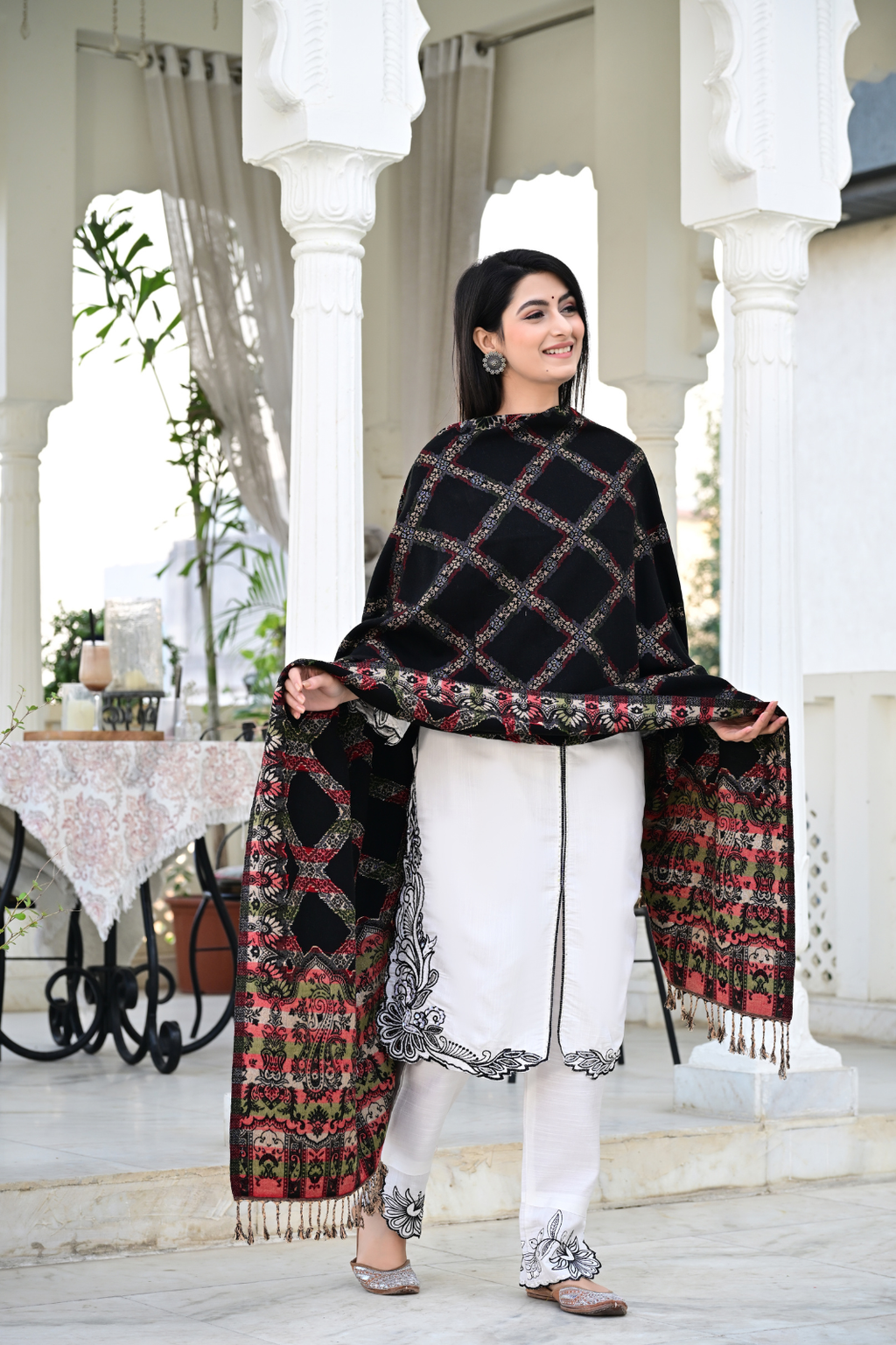 Experience Timeless Beauty with Our Heritage-Inspired Modern Shawl
