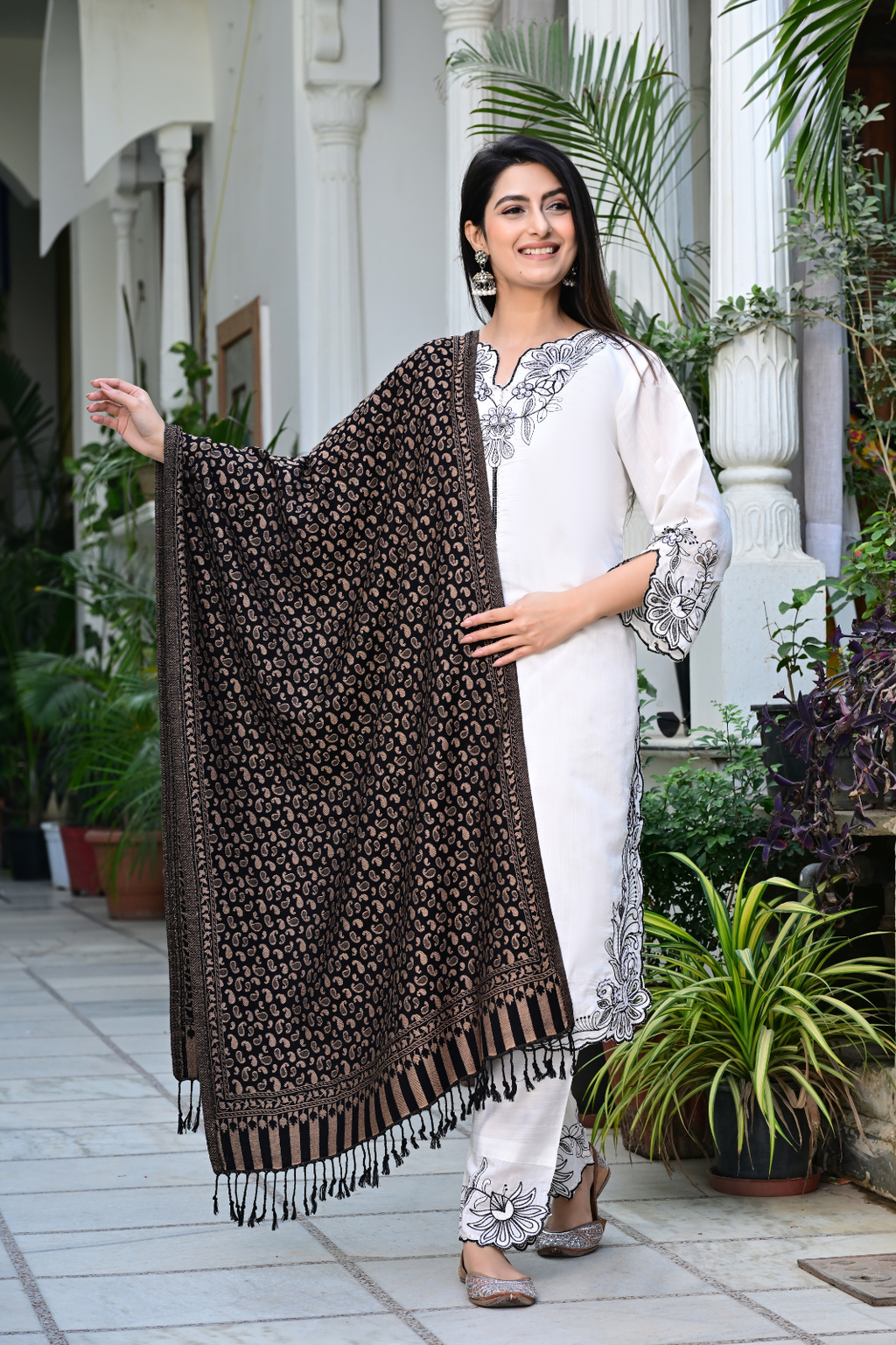 Elegant Black Shawl with Classic Beige Paisley Weaving