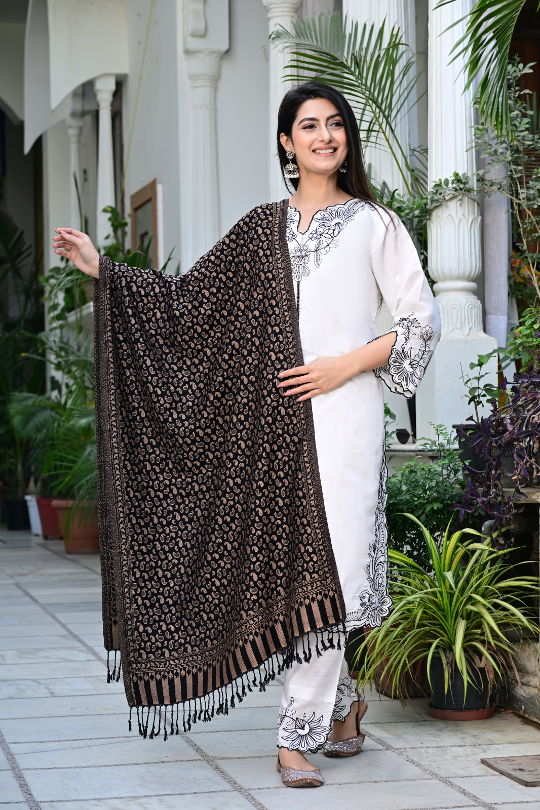 Elegant Black Shawl with Classic Beige Paisley Weaving