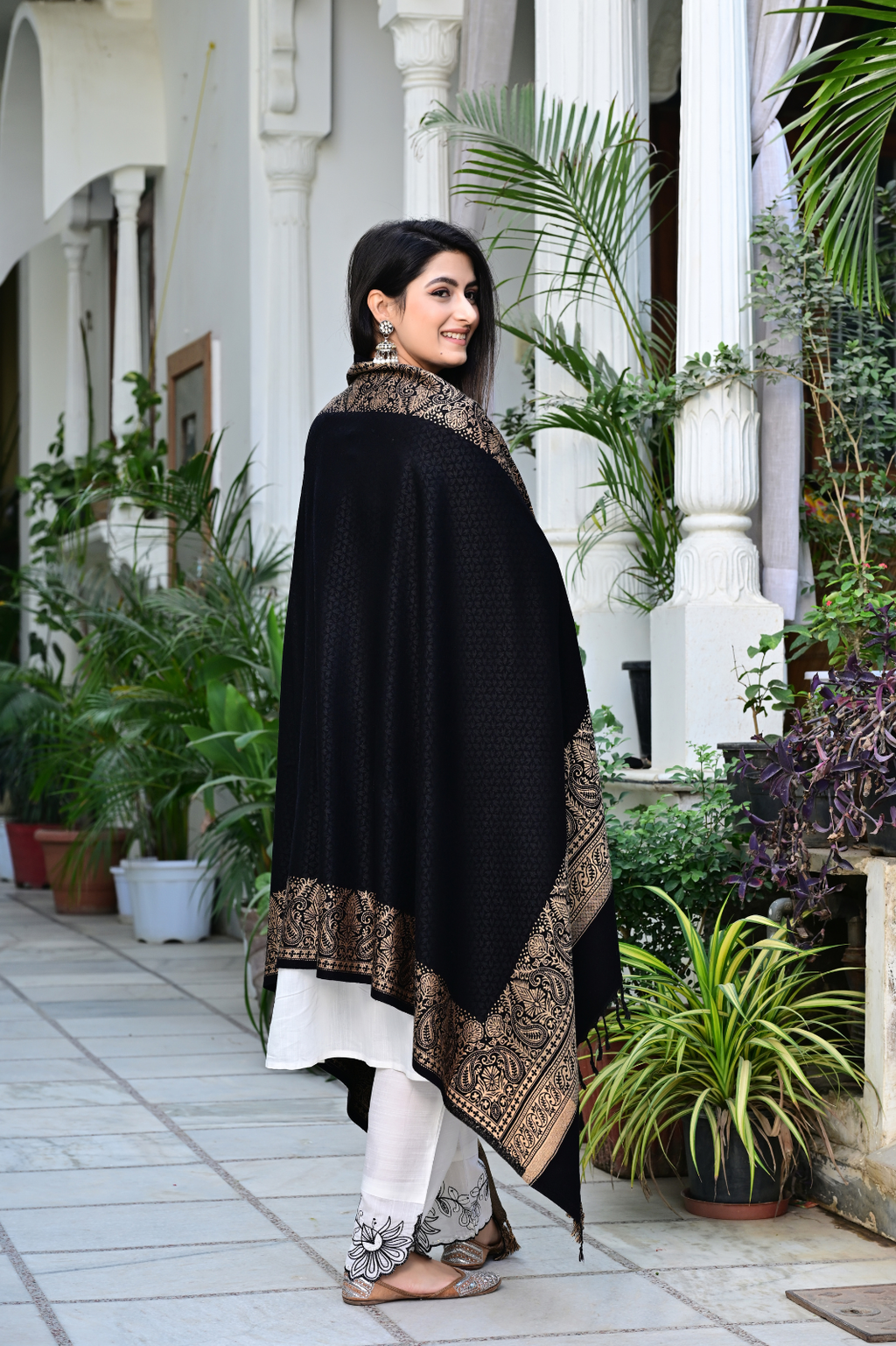 Fashionable Shawl with Bold Traditional Patterns & Handmade Appeal
