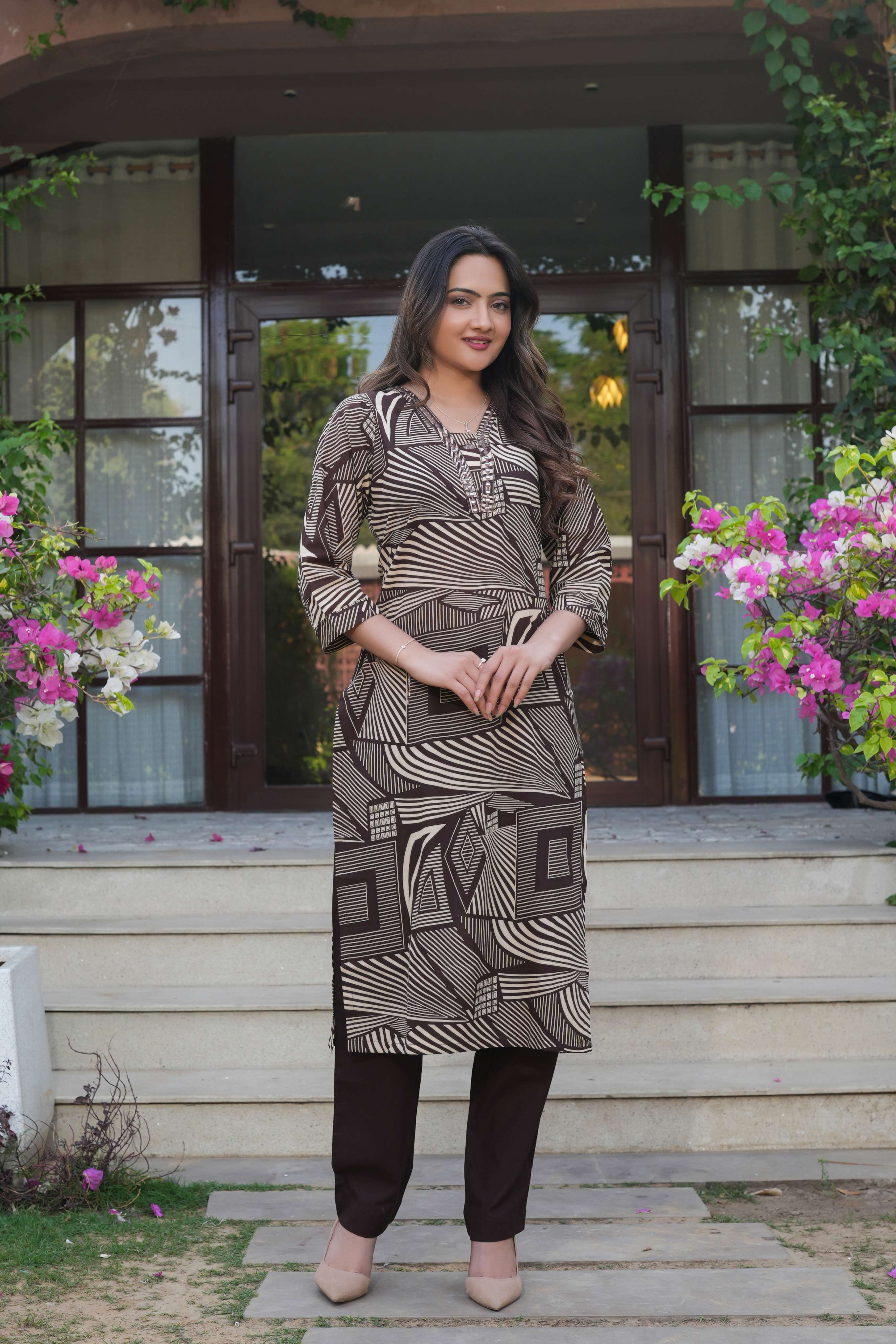 Brown Printed 3 Pcs Suit Set with Geometric Patterns