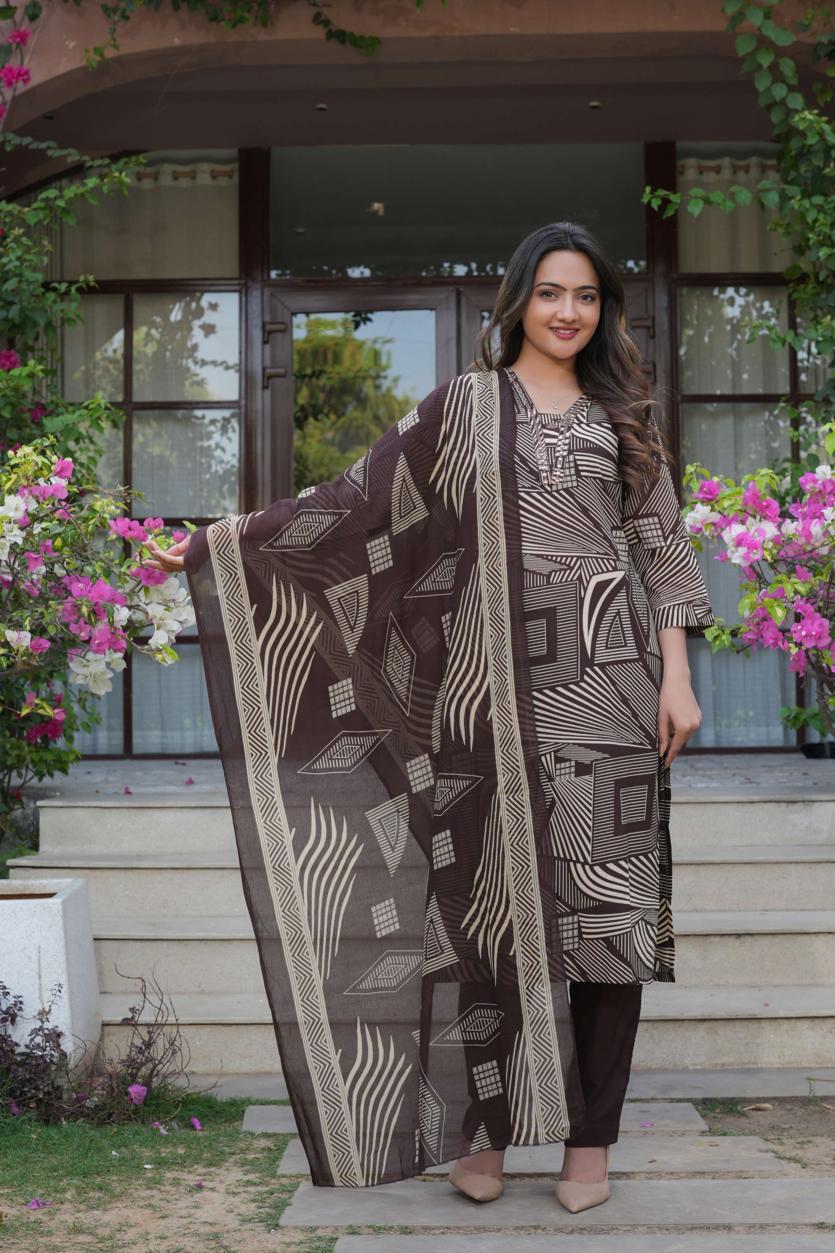 Brown Printed 3 Pcs Suit Set with Geometric Patterns