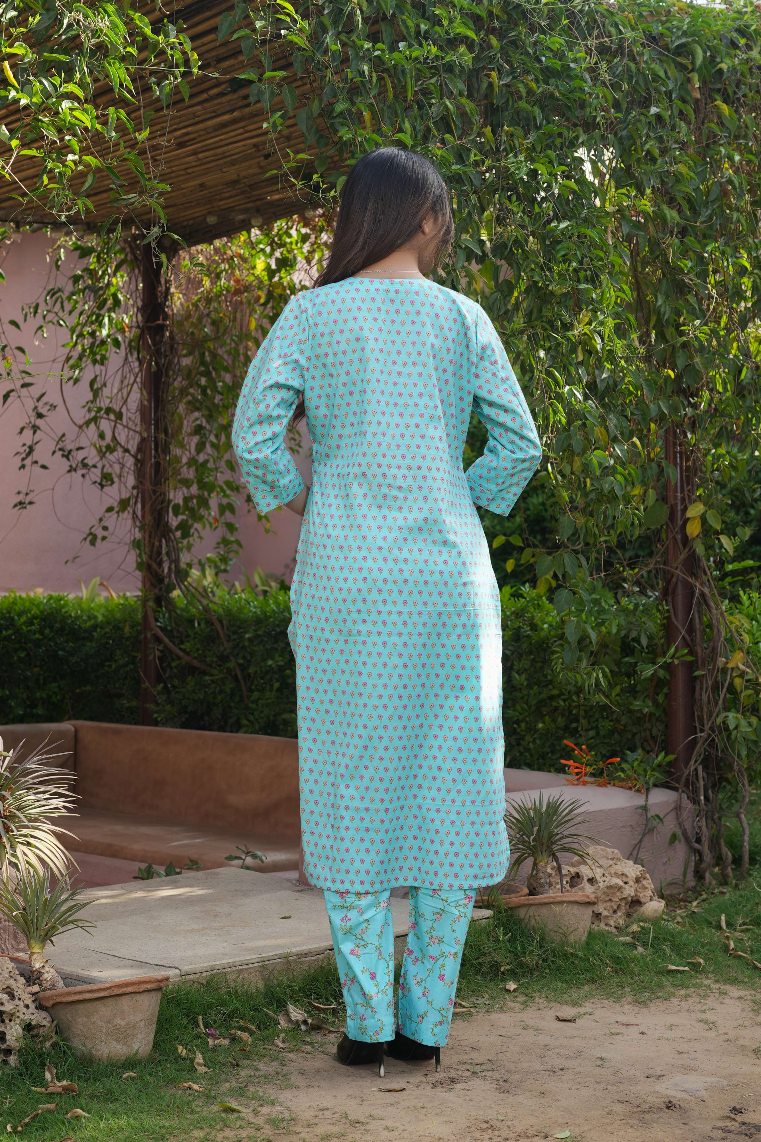 Aqua Blue 3 Pcs Printed Suit Set with Delicate Floral Motifs