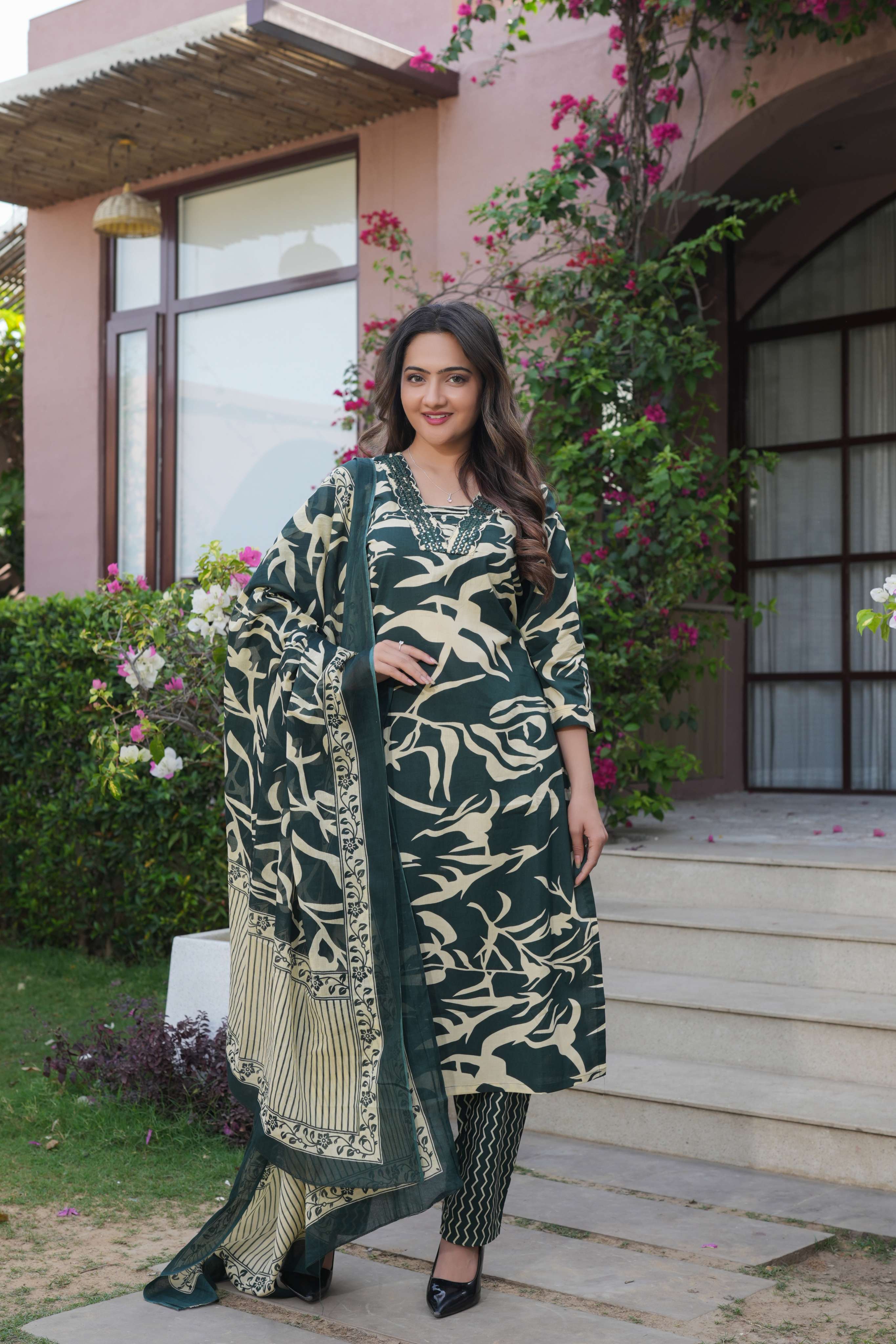Dark Green 3 Pcs Printed Suit Set with Abstract & Ethnic Patterns