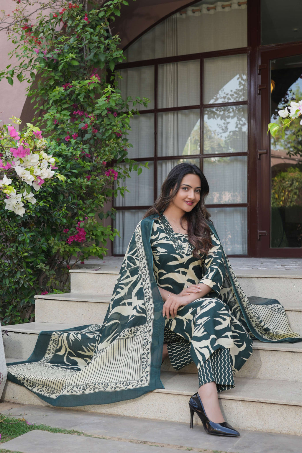 Dark Green 3 Pcs Printed Suit Set with Abstract & Ethnic Patterns