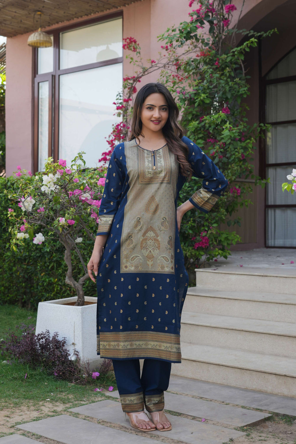 Navy Blue 3 Pcs Printed Suit Set with Paisley & Traditional Motifs