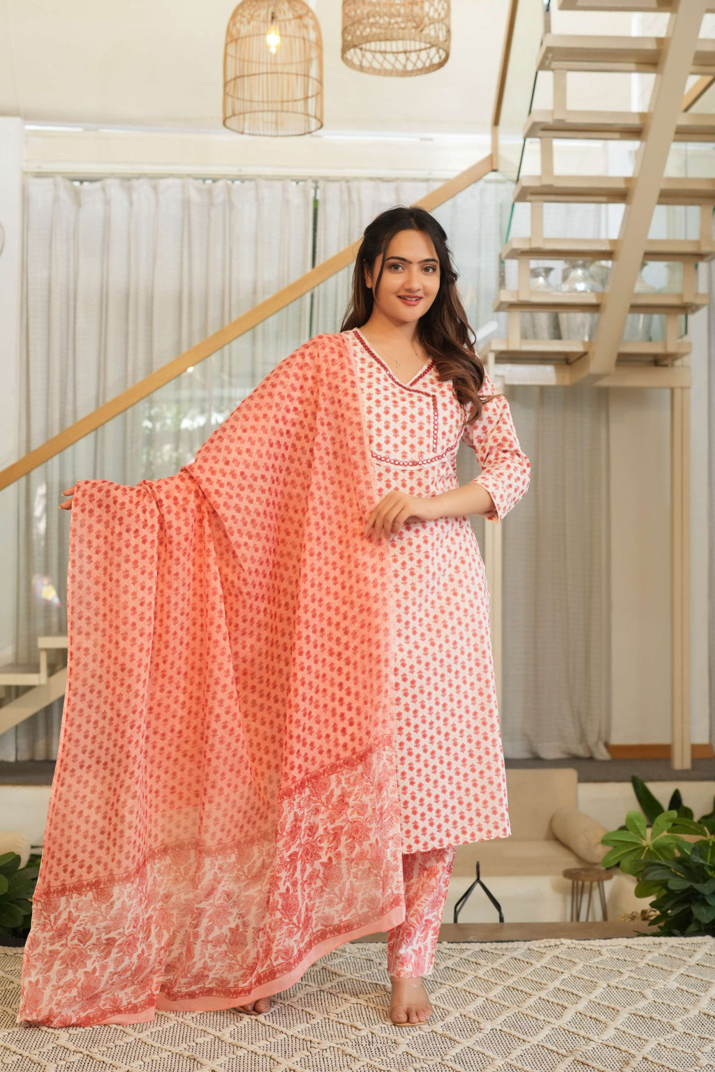 Peach White 3 Pcs Printed Suit Set with Delicate Floral Motifs