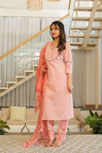 Peach White 3 Pcs Printed Suit Set with Delicate Floral Motifs