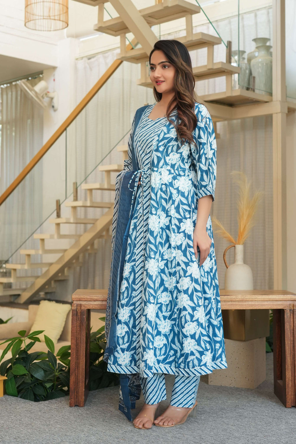 Blue 3 Pcs Printed Suit Set with Stripes