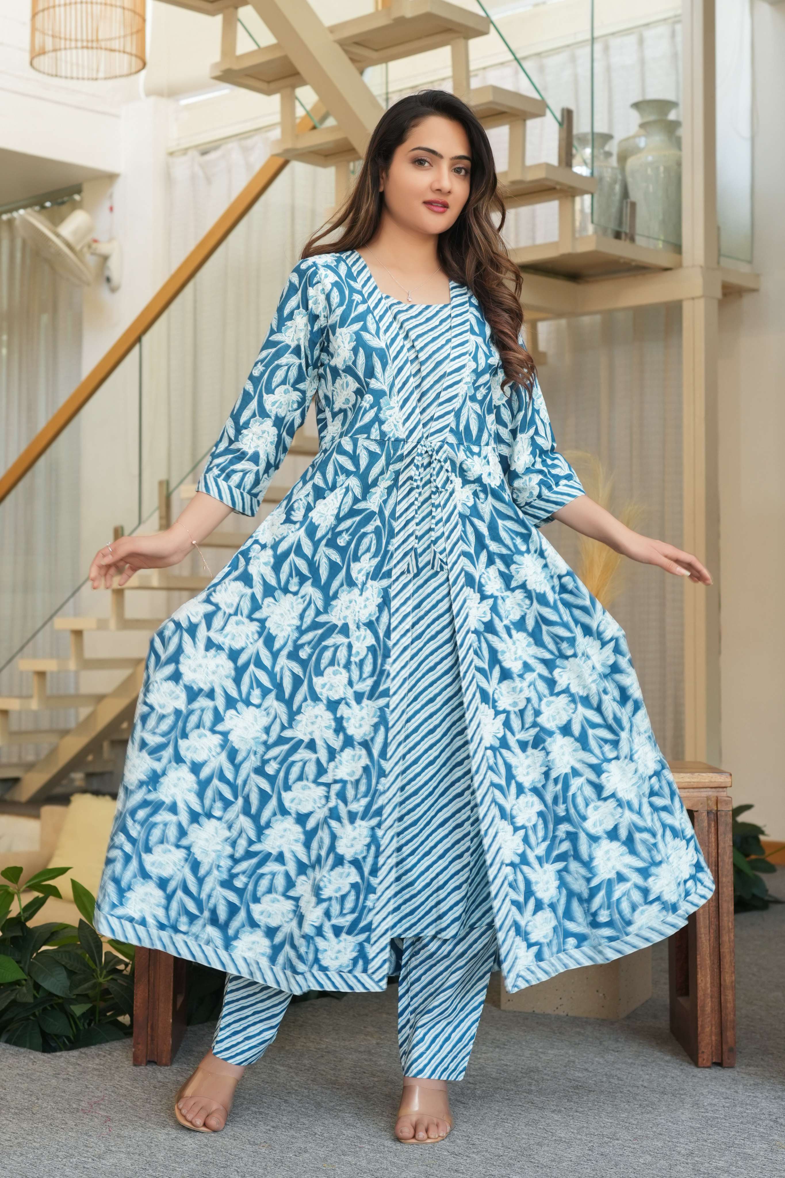 Blue 3 Pcs Printed Suit Set with Stripes