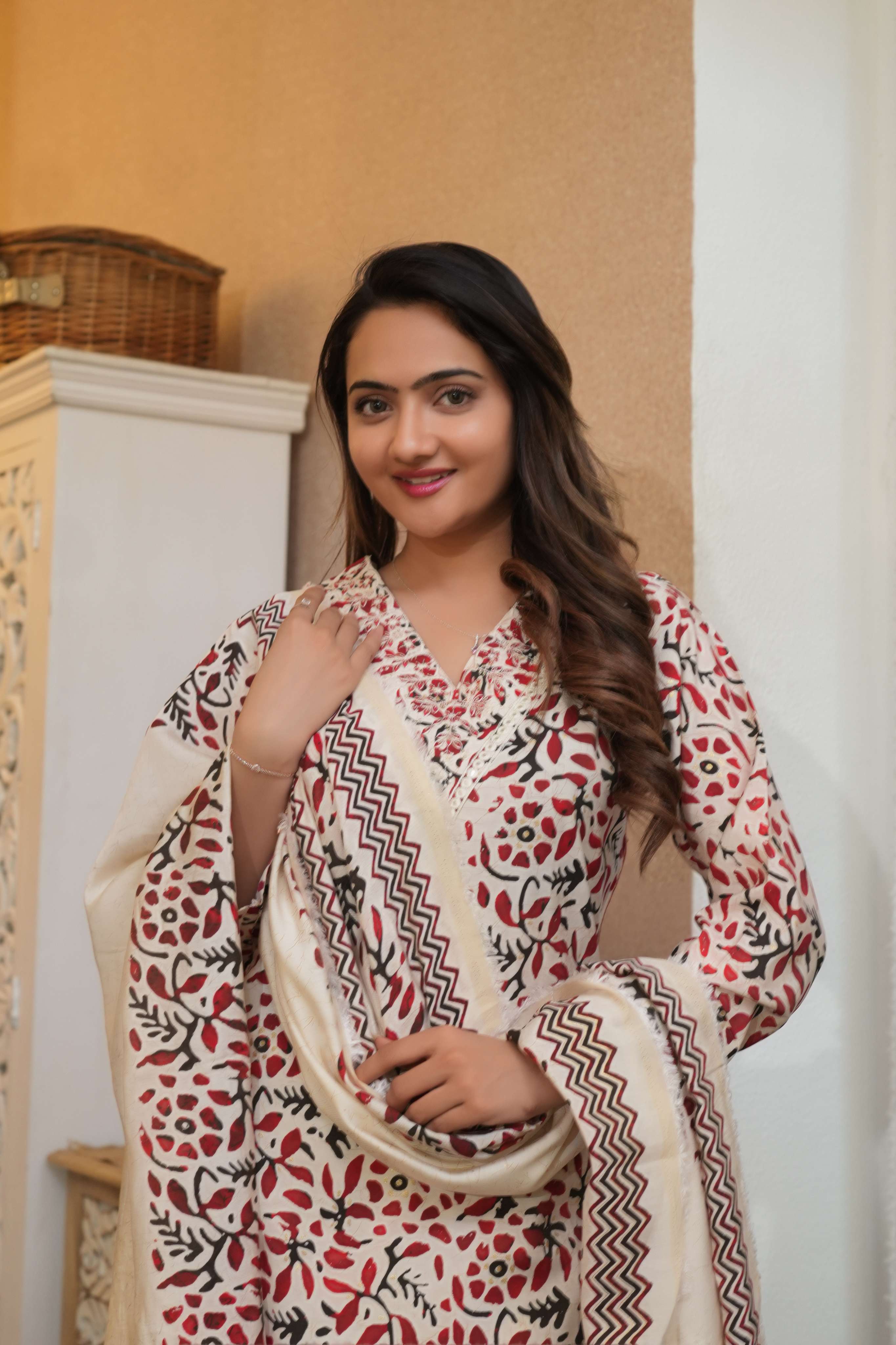 Off-White 3 Pcs Printed Suit Set with Floral & Zigzag Patterns