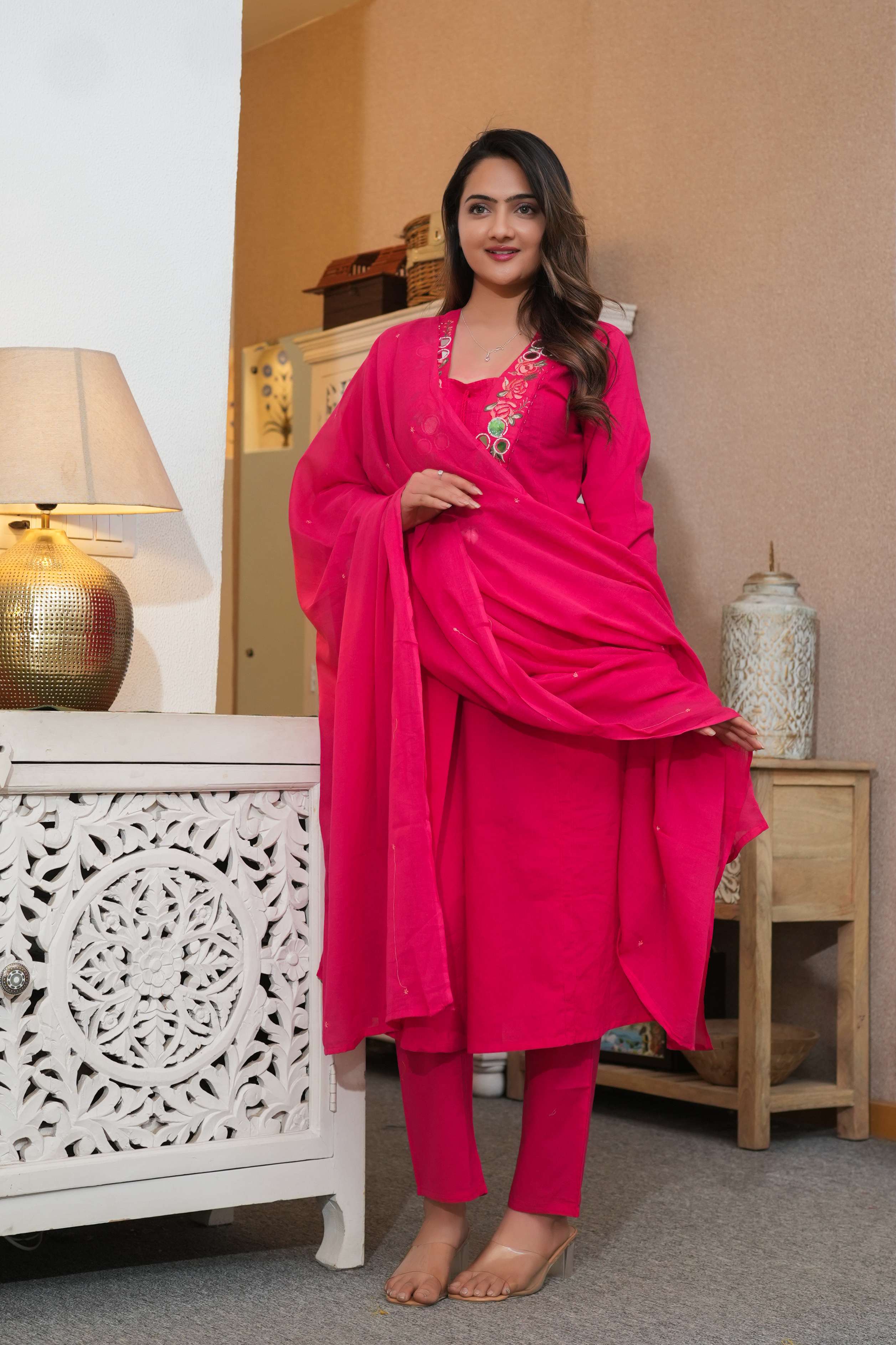 Elegant Pink Suit Set with Subtle Embroidery – Simple Yet Graceful Ethnic Look